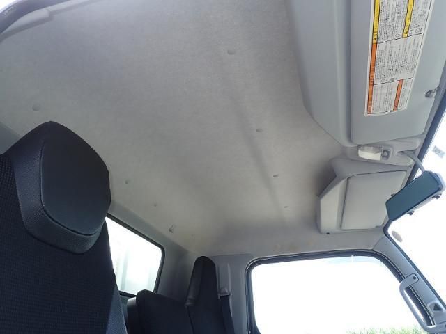 Mitsubishi CANTER 2021-05 8060557-11