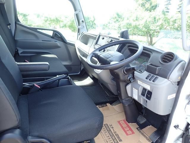 Mitsubishi CANTER 2021-05 8060557-12