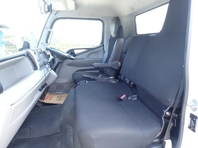 Mitsubishi CANTER 2021-05 8060557-13