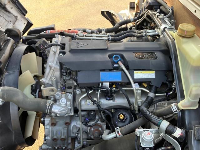 Mitsubishi CANTER 2019-07 8060556-14