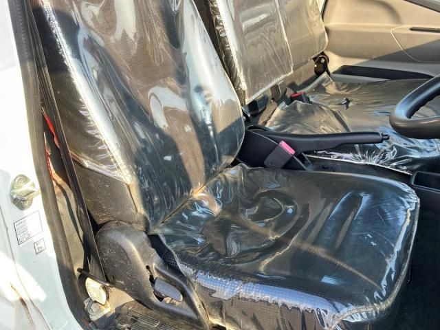 Mitsubishi CANTER 2019-07 8060556-16