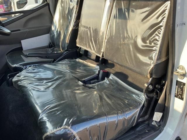 Mitsubishi CANTER 2019-07 8060556-17