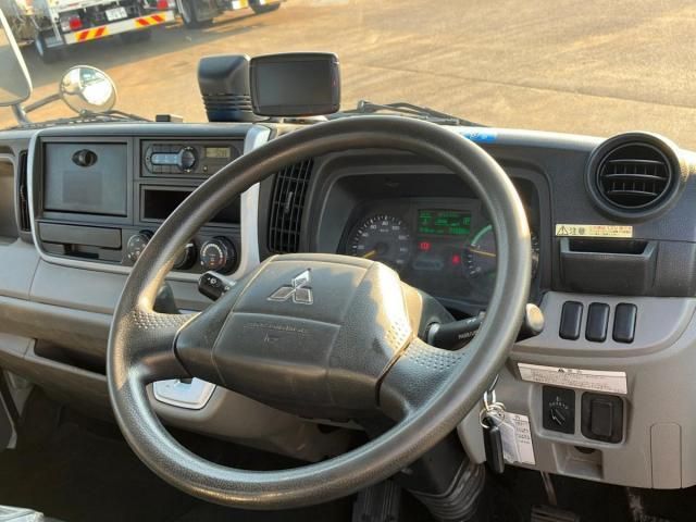 Mitsubishi CANTER 2019-07 8060556-18