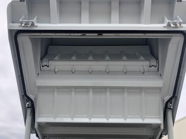 Mitsubishi CANTER 2026-03 8060552-23