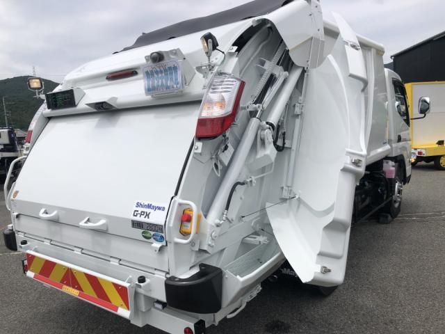 Mitsubishi CANTER 2026-03 8060552-28