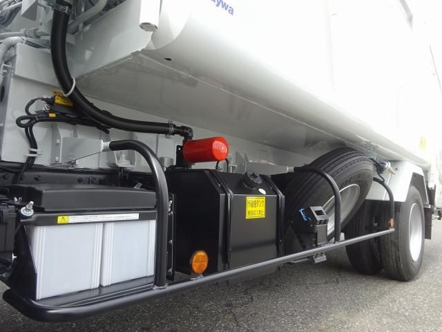 Mitsubishi CANTER 2026-03 8060551-28