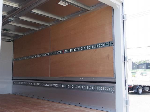 Mitsubishi CANTER 2026-01 8060555-10