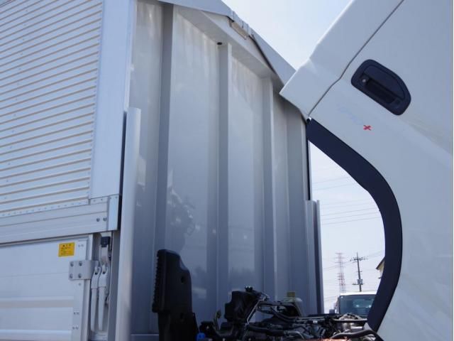 Mitsubishi CANTER 2026-01 8060555-12