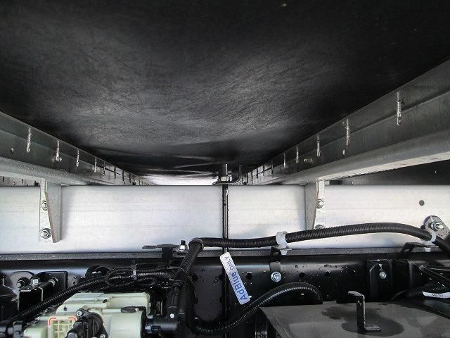 Mitsubishi CANTER 2026-01 8060553-21