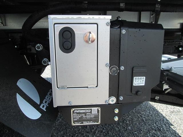 Mitsubishi CANTER 2026-01 8060553-22