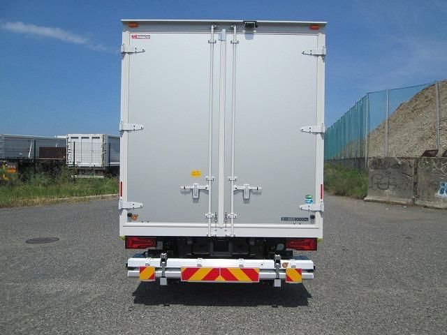 Mitsubishi CANTER 2026-01 8060553-7