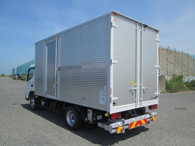 Mitsubishi CANTER 2026-01 8060553-8