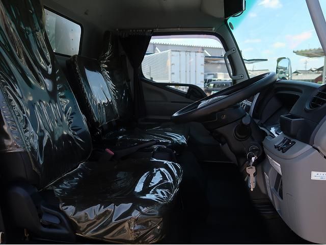 Mitsubishi CANTER 2017-11 8060558-14