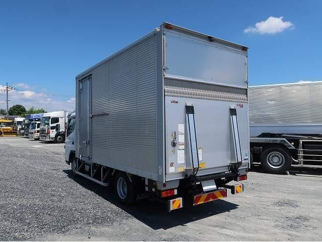 Mitsubishi CANTER 2017-11 8060558-3