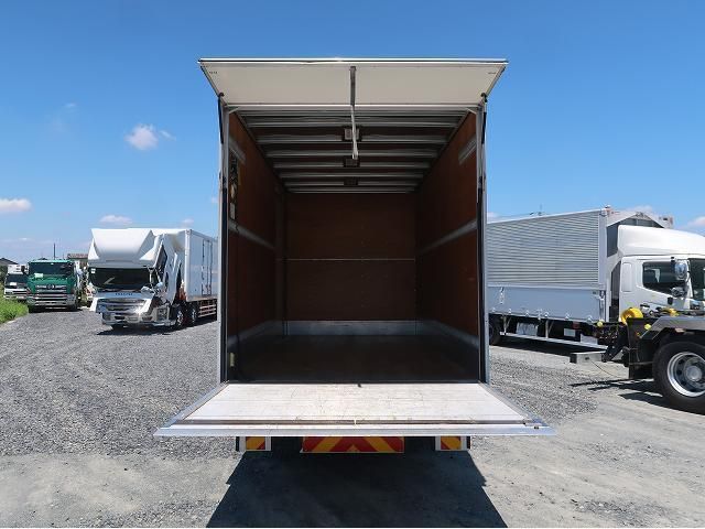 Mitsubishi CANTER 2017-11 8060558-7