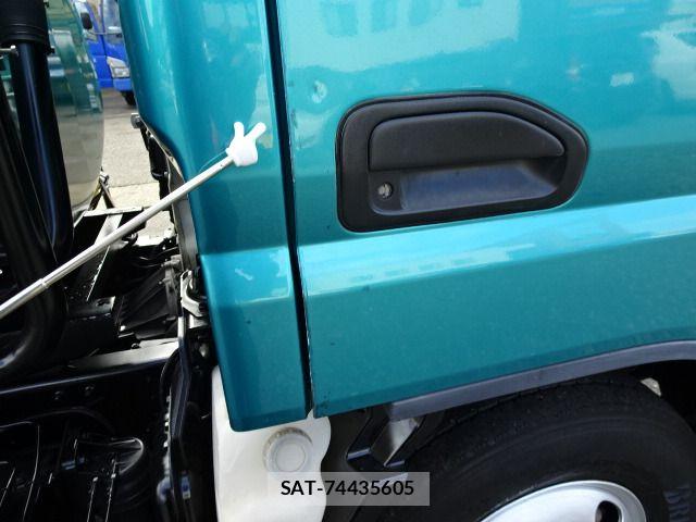Mitsubishi CANTER 2014-06 8073173-17