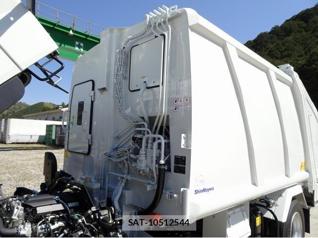 Mitsubishi CANTER 2026-03 8073159-24