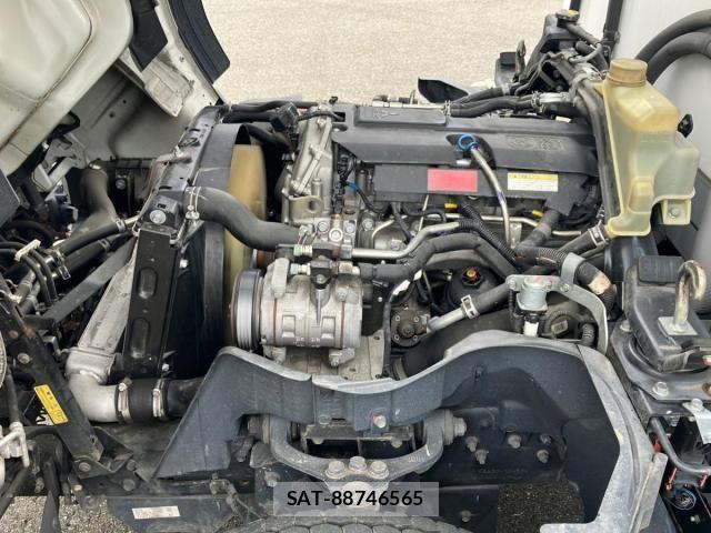 Mitsubishi CANTER 2019-06 8073163-13