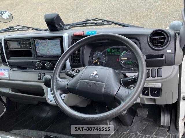 Mitsubishi CANTER 2019-06 8073163-17