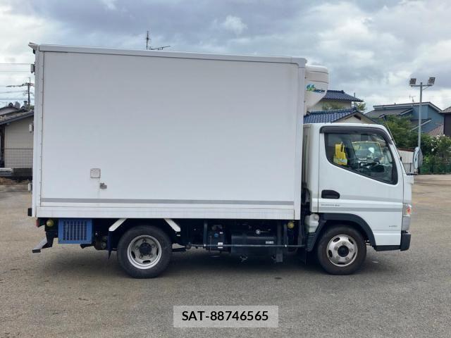 Mitsubishi CANTER 2019-06 8073163-5