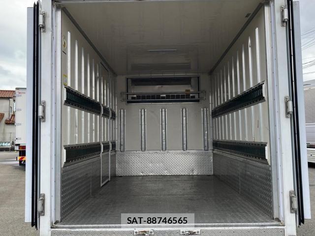 Mitsubishi CANTER 2019-06 8073163-7