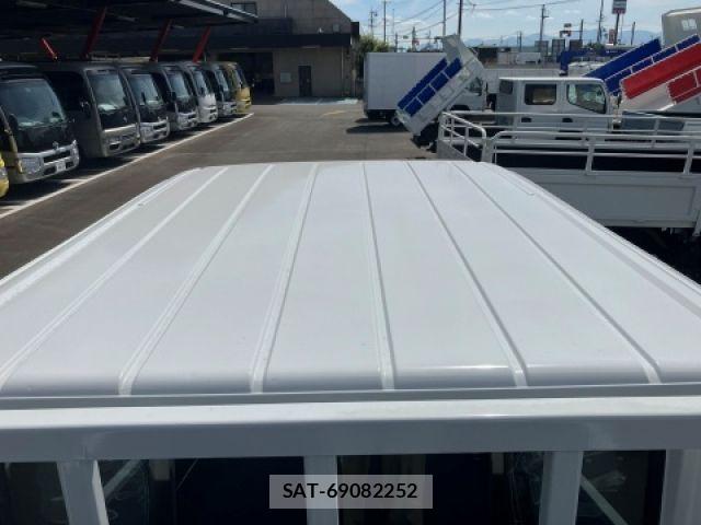 Mitsubishi CANTER 2021-01 8073165-15