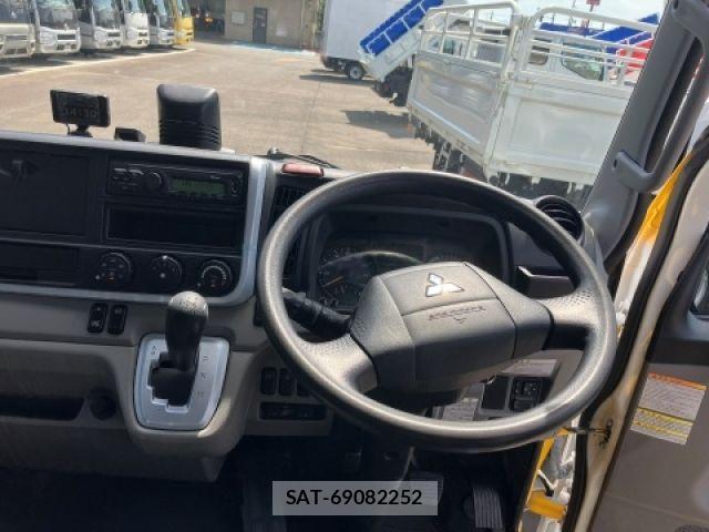 Mitsubishi CANTER 2021-01 8073165-17