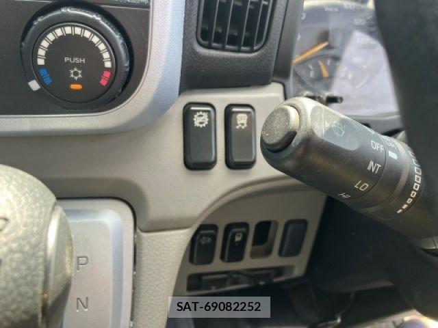 Mitsubishi CANTER 2021-01 8073165-21