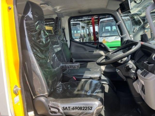 Mitsubishi CANTER 2021-01 8073165-24