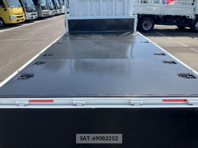 Mitsubishi CANTER 2021-01 8073165-6