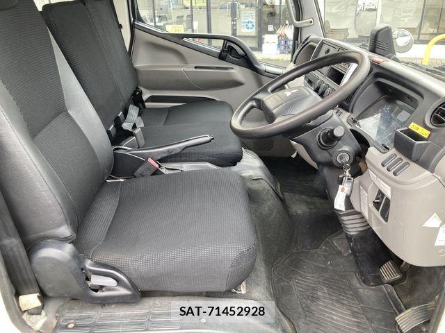 Mitsubishi CANTER 2019-08 8073169-4