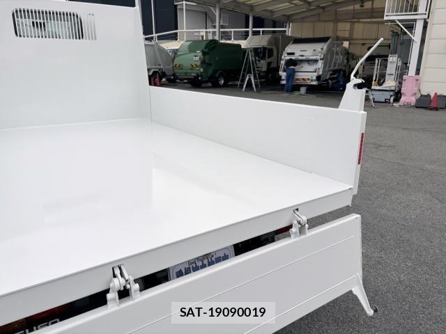 Mitsubishi CANTER 2026-03 8073161-14