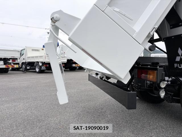 Mitsubishi CANTER 2026-03 8073161-18