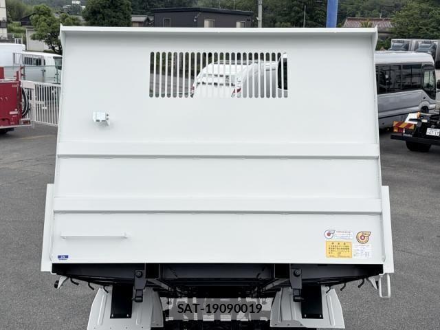 Mitsubishi CANTER 2026-03 8073161-19
