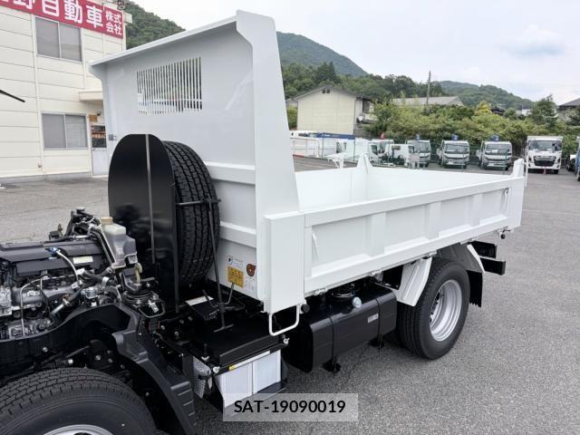 Mitsubishi CANTER 2026-03 8073161-21
