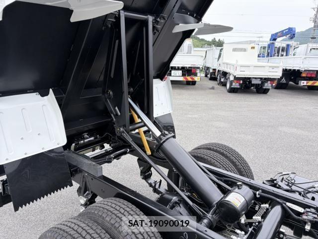 Mitsubishi CANTER 2026-03 8073161-24