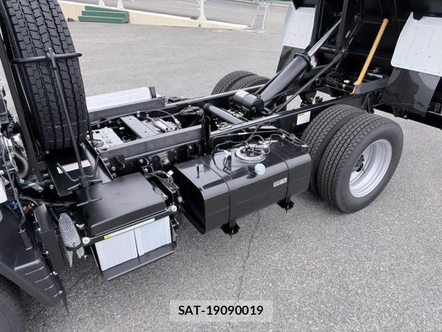 Mitsubishi CANTER 2026-03 8073161-29