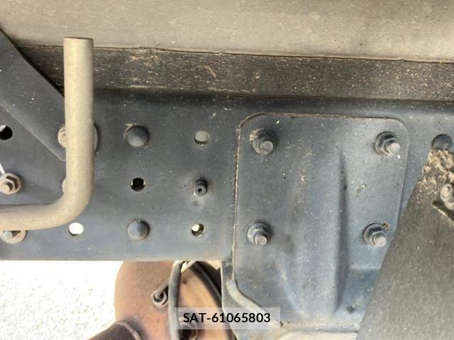 Mitsubishi CANTER 2014-01 8098398-9