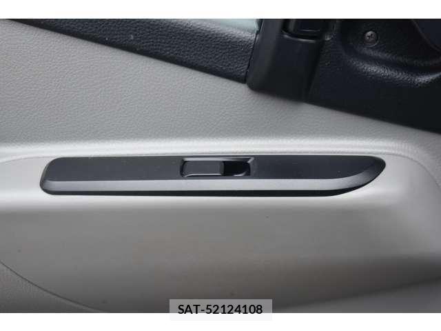 Mitsubishi CANTER 2017-12 8098393-11