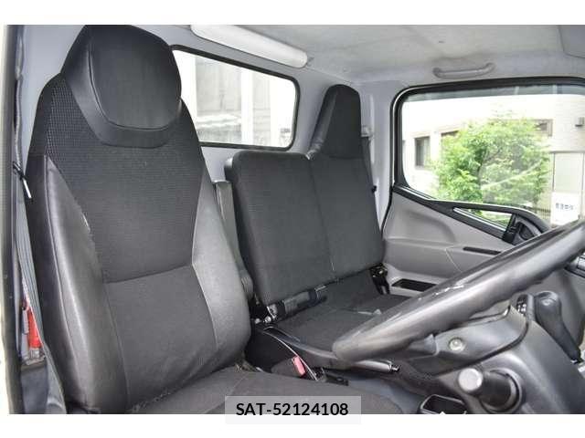 Mitsubishi CANTER 2017-12 8098393-12