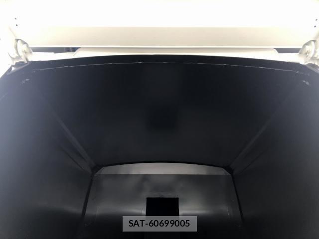 Mitsubishi CANTER 2026-03 8098389-18