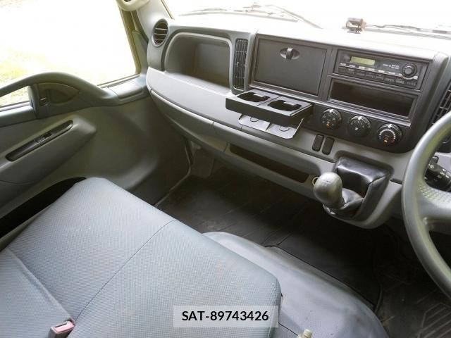 Mitsubishi CANTER 2014-07 8098395-24