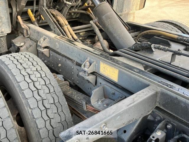 Mitsubishi CANTER 2018-03 8098396-14
