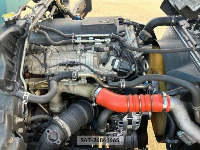 Mitsubishi CANTER 2018-03 8098396-17