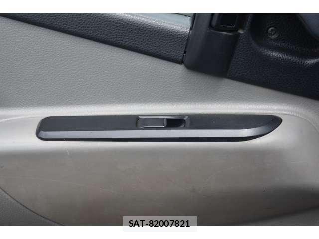 Mitsubishi CANTER 2017-01 8098397-11