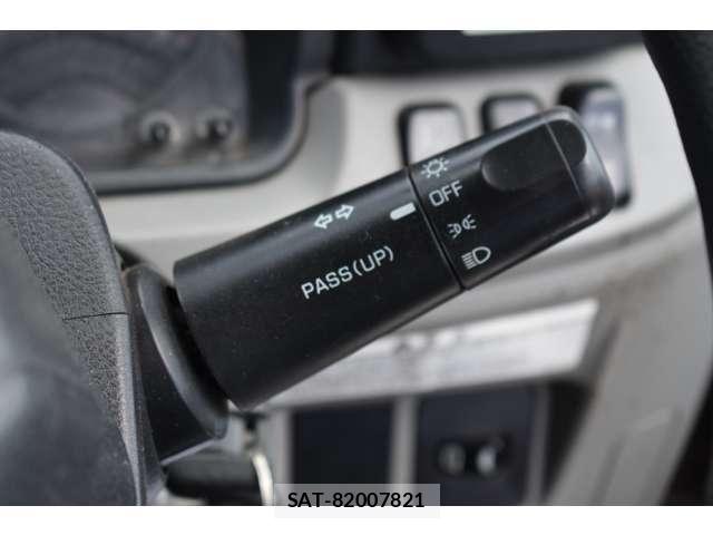 Mitsubishi CANTER 2017-01 8098397-16