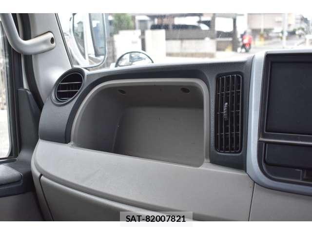 Mitsubishi CANTER 2017-01 8098397-25