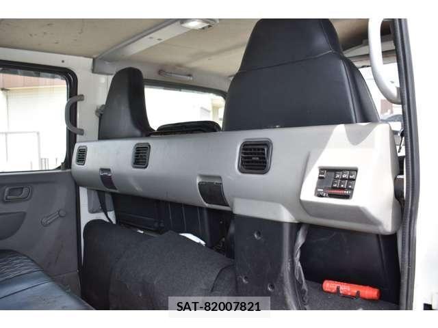 Mitsubishi CANTER 2017-01 8098397-28