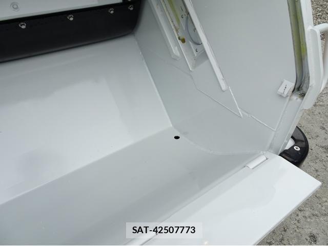 Mitsubishi CANTER 2026-03 8098390-14