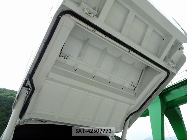 Mitsubishi CANTER 2026-03 8098390-25